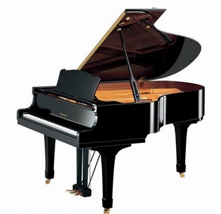 Đàn Piano Yamaha Grand C3 PE